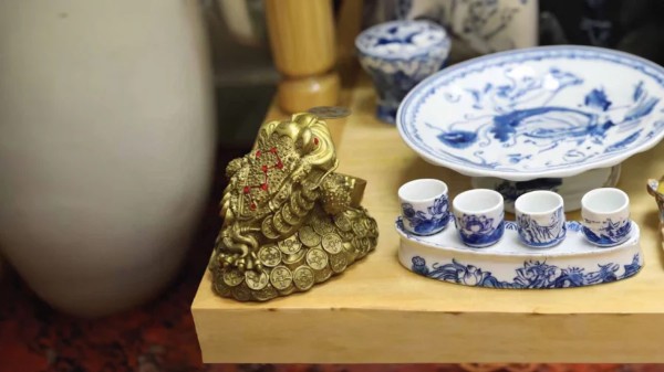 Vị trí đặt cóc ngậm tiền hợp mệnh Kim để thu hút tài lộc